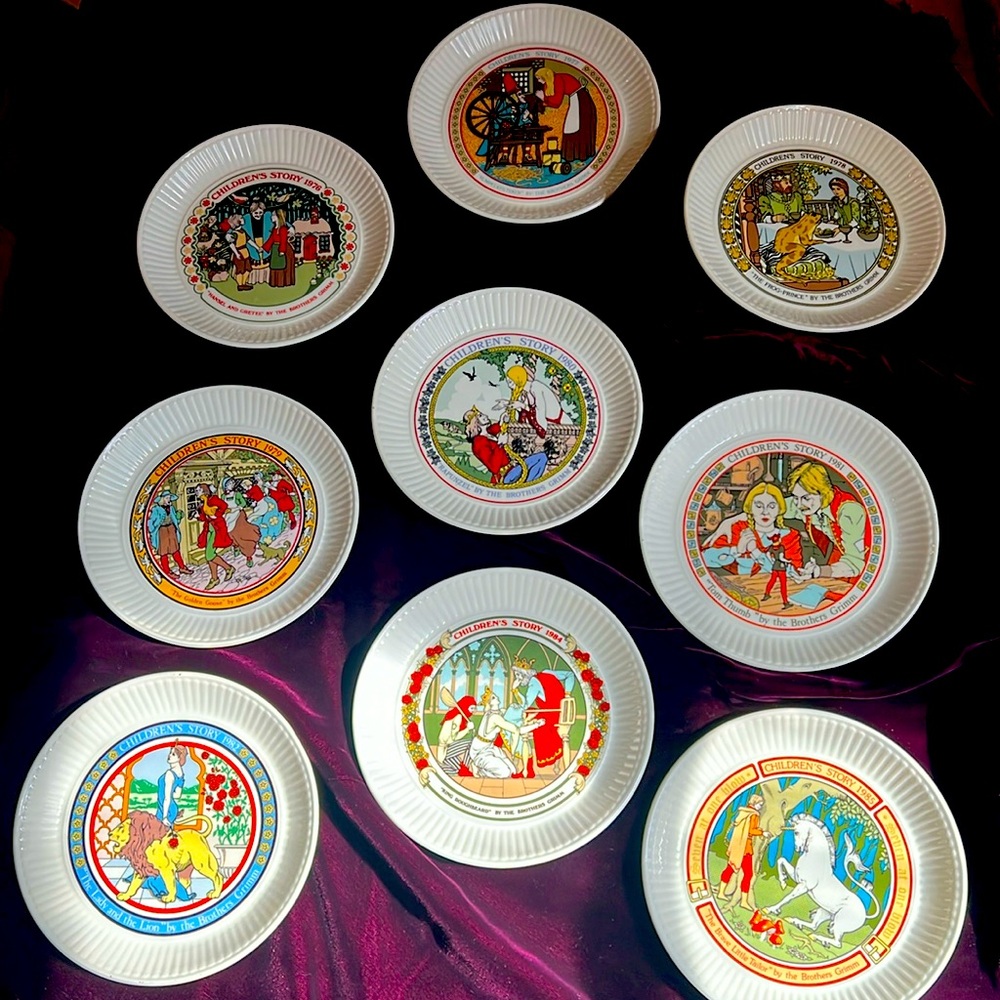 9 Vintage Porcelain Brothers Grimm Fairytails Plates
